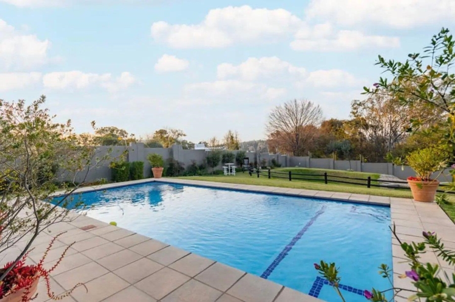 1 Bedroom Property for Sale in Lonehill Gauteng