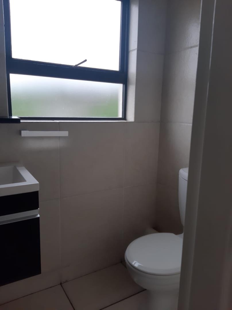 2 Bedroom Property for Sale in Greenstone Hill Gauteng