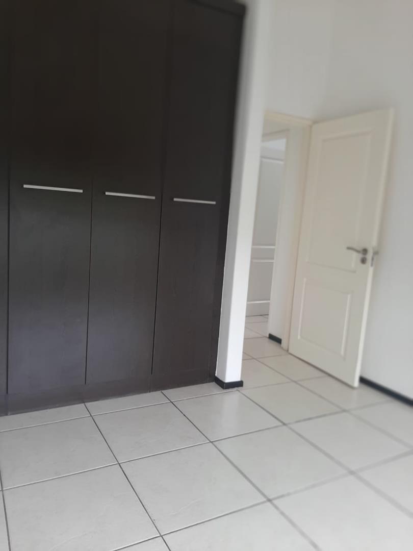 2 Bedroom Property for Sale in Greenstone Hill Gauteng