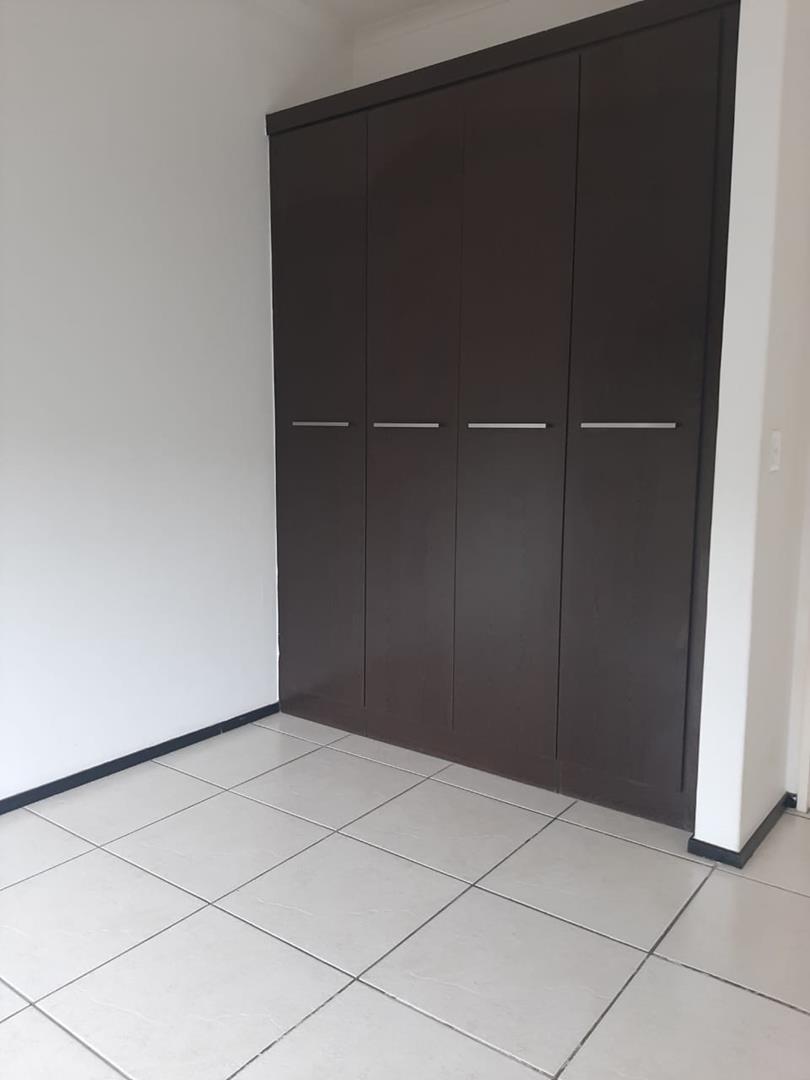 2 Bedroom Property for Sale in Greenstone Hill Gauteng