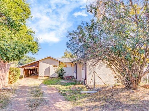 4 Bedroom Property for Sale in Lombardy East Gauteng