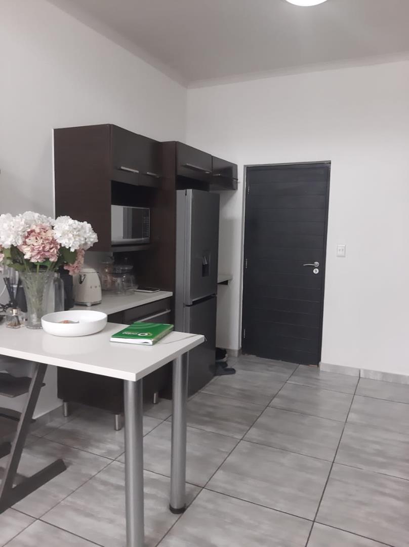 2 Bedroom Property for Sale in Greenstone Hill Gauteng