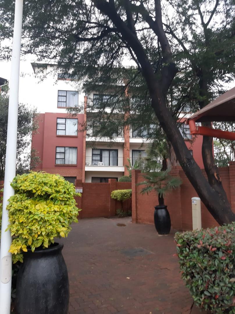 2 Bedroom Property for Sale in Greenstone Hill Gauteng