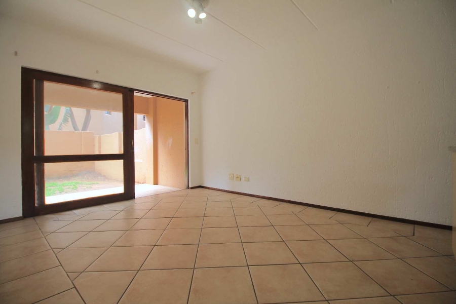 1 Bedroom Property for Sale in Lonehill Gauteng