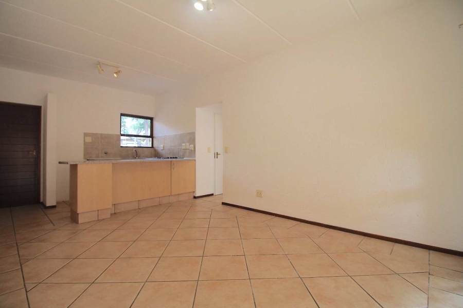 1 Bedroom Property for Sale in Lonehill Gauteng
