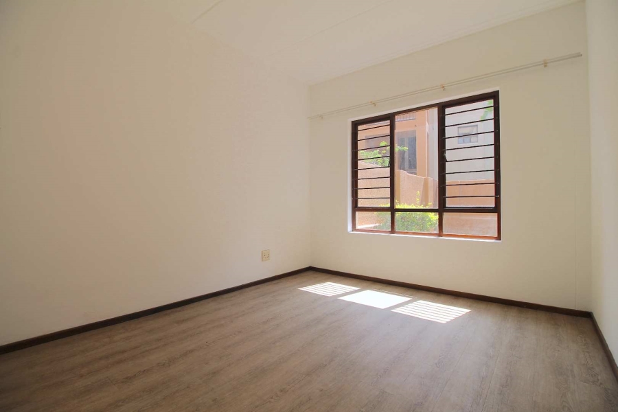 1 Bedroom Property for Sale in Lonehill Gauteng