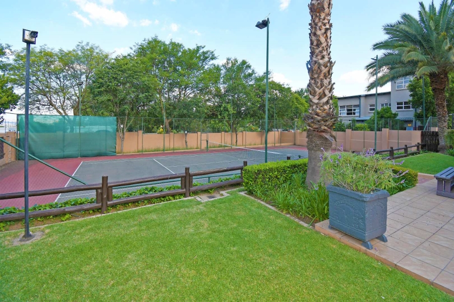 1 Bedroom Property for Sale in Lonehill Gauteng