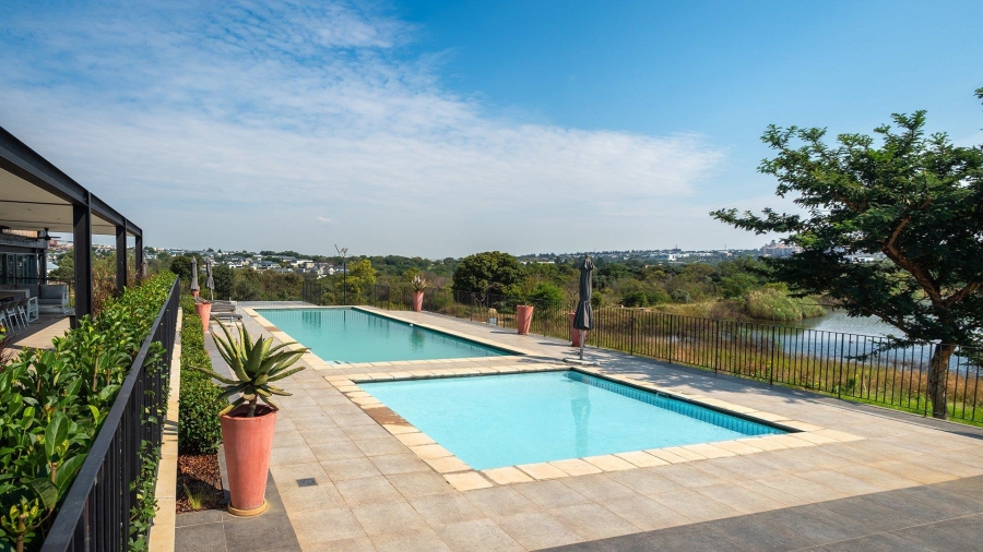 5 Bedroom Property for Sale in Helderfontein Estate Gauteng
