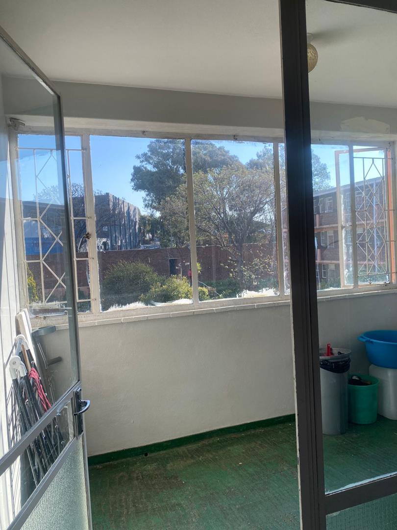 2 Bedroom Property for Sale in Kew Gauteng