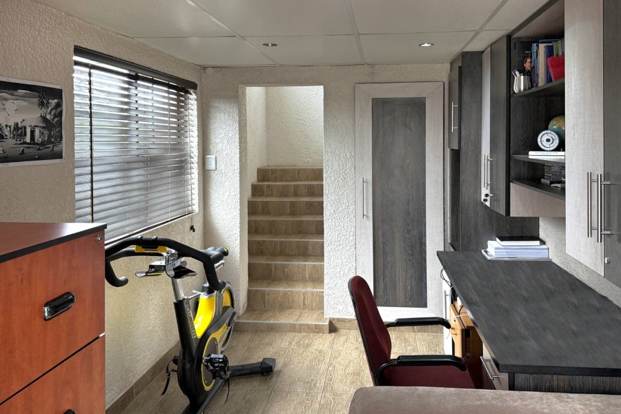 3 Bedroom Property for Sale in Bloubosrand Gauteng