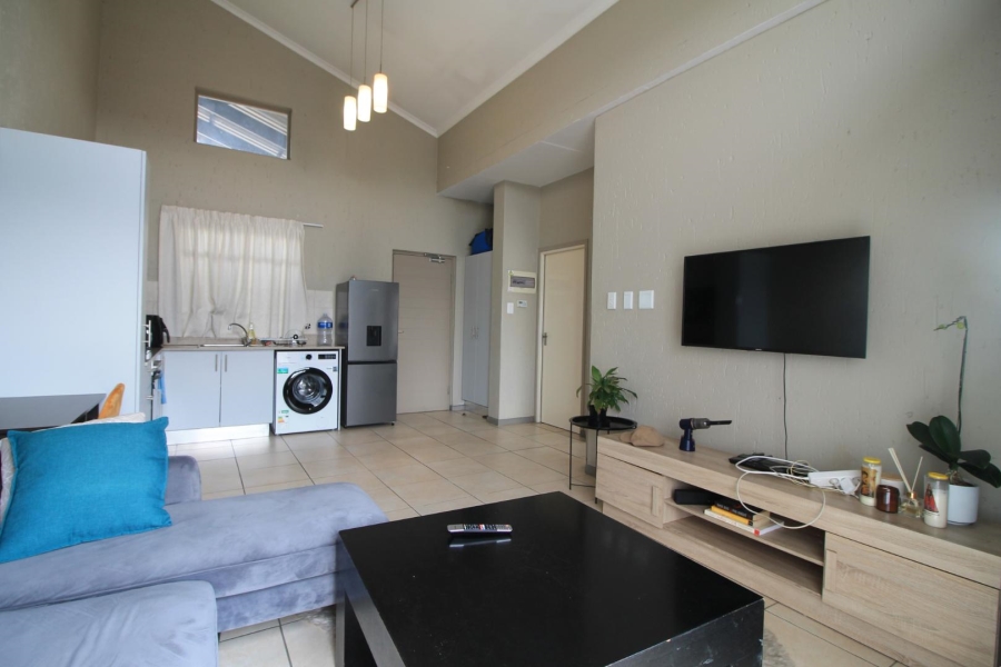 1 Bedroom Property for Sale in Lonehill Gauteng