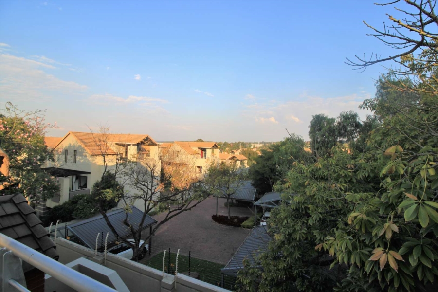 2 Bedroom Property for Sale in Lonehill Gauteng