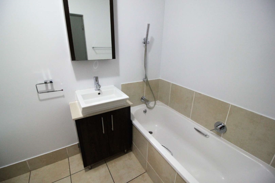 2 Bedroom Property for Sale in Lonehill Gauteng