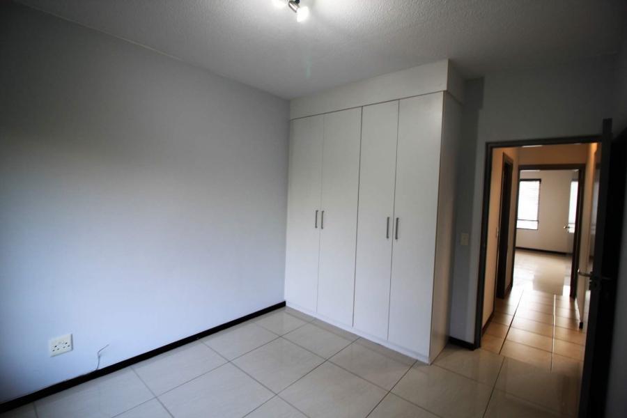 2 Bedroom Property for Sale in Lonehill Gauteng