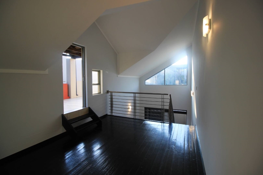 2 Bedroom Property for Sale in Lonehill Gauteng