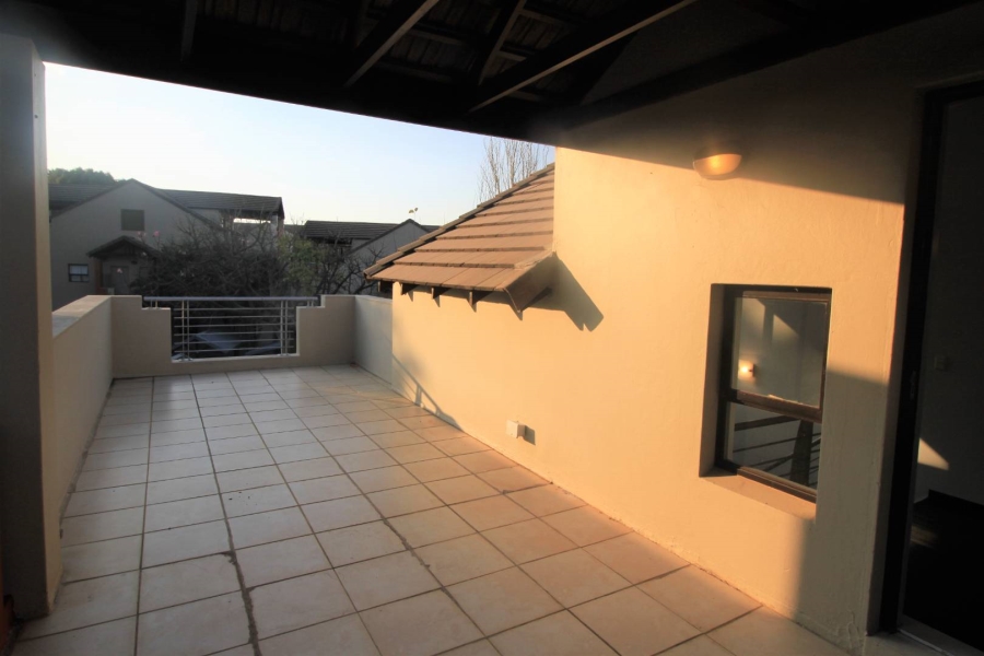 2 Bedroom Property for Sale in Lonehill Gauteng