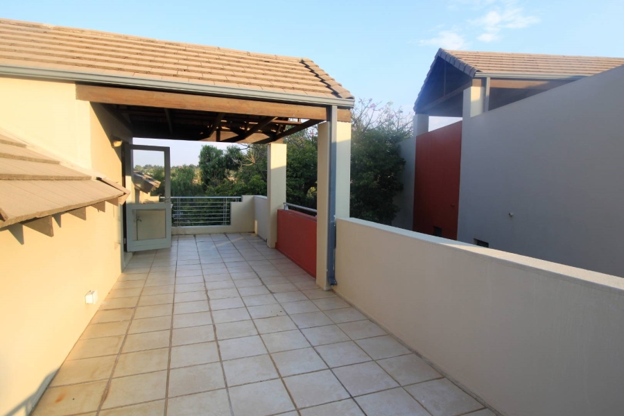 2 Bedroom Property for Sale in Lonehill Gauteng