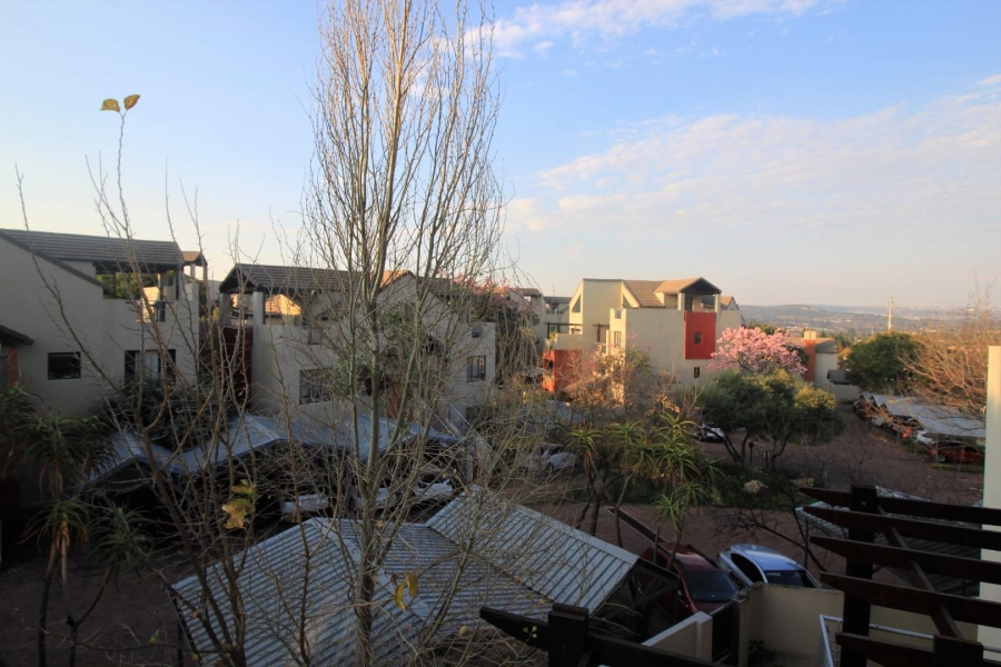 2 Bedroom Property for Sale in Lonehill Gauteng