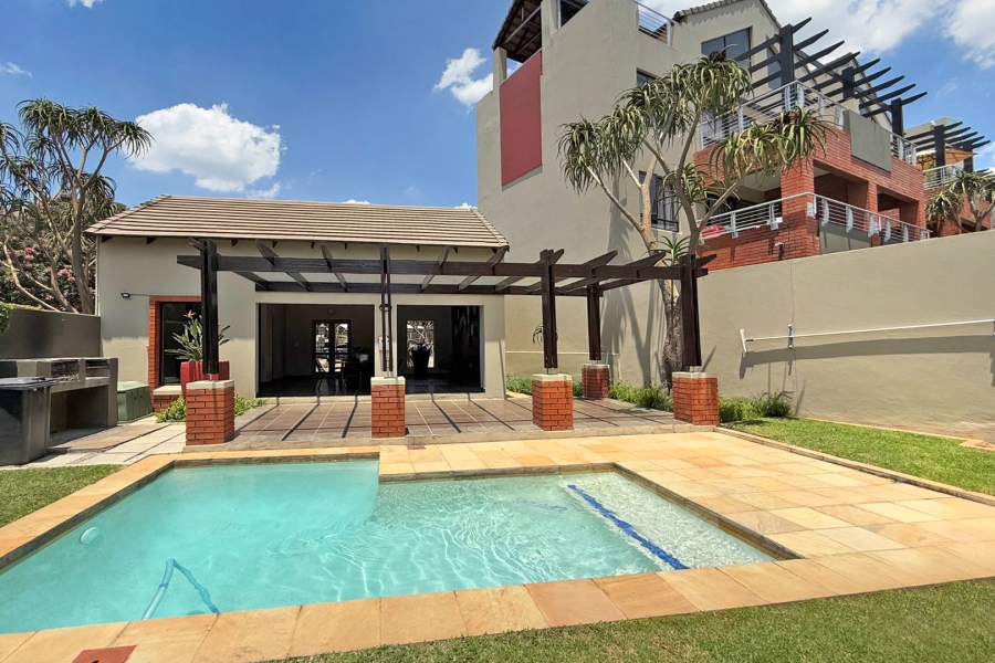 2 Bedroom Property for Sale in Lonehill Gauteng