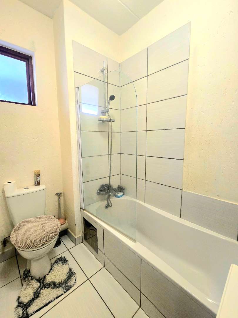 2 Bedroom Property for Sale in Paulshof Gauteng