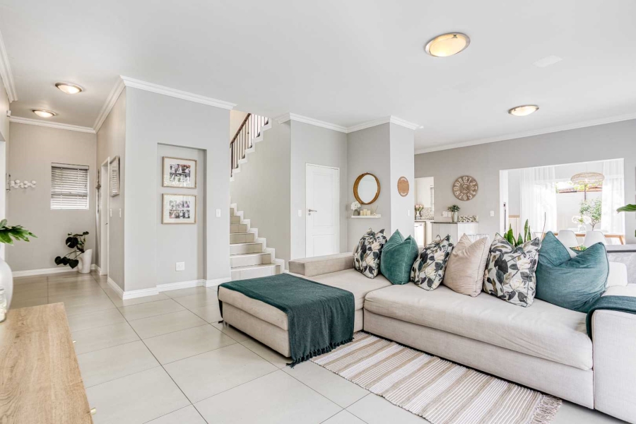 4 Bedroom Property for Sale in Broadacres Gauteng