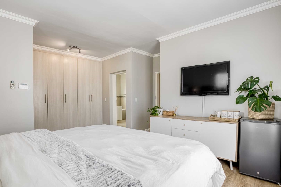 4 Bedroom Property for Sale in Broadacres Gauteng