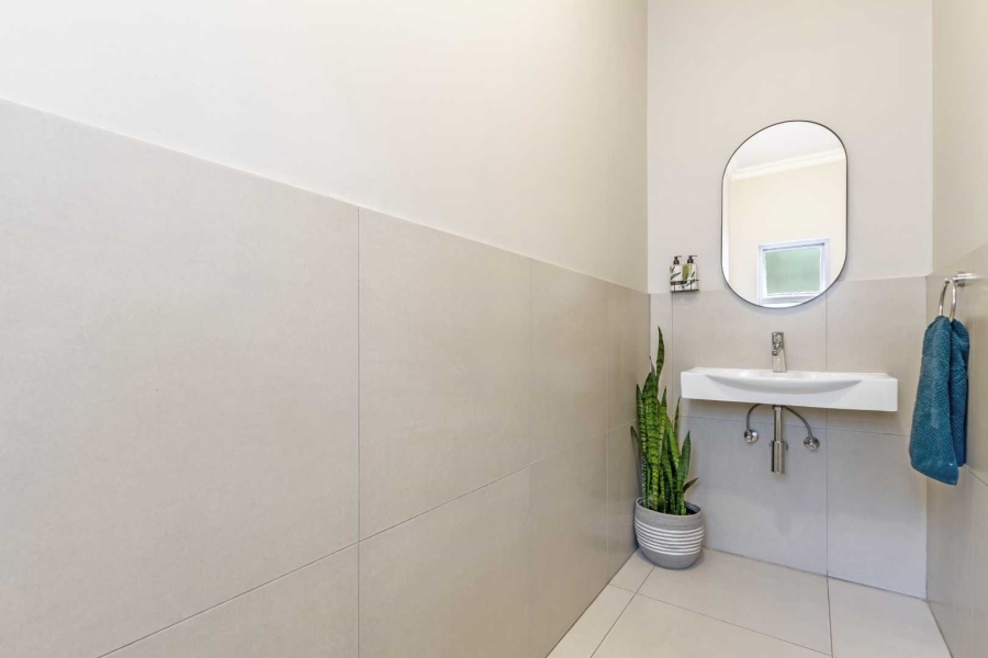 4 Bedroom Property for Sale in Broadacres Gauteng