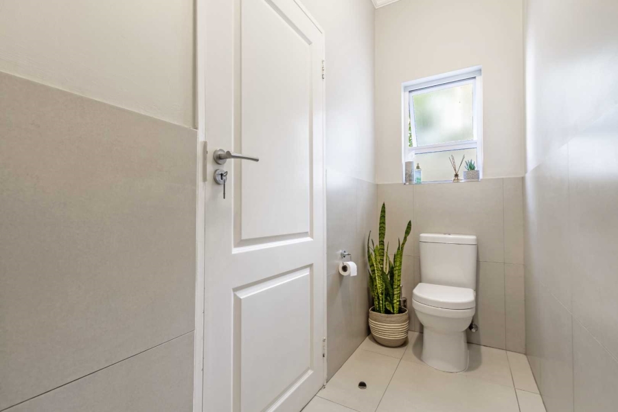 4 Bedroom Property for Sale in Broadacres Gauteng