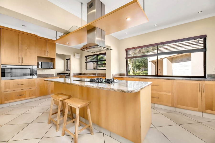 6 Bedroom Property for Sale in Fourways Gardens Gauteng