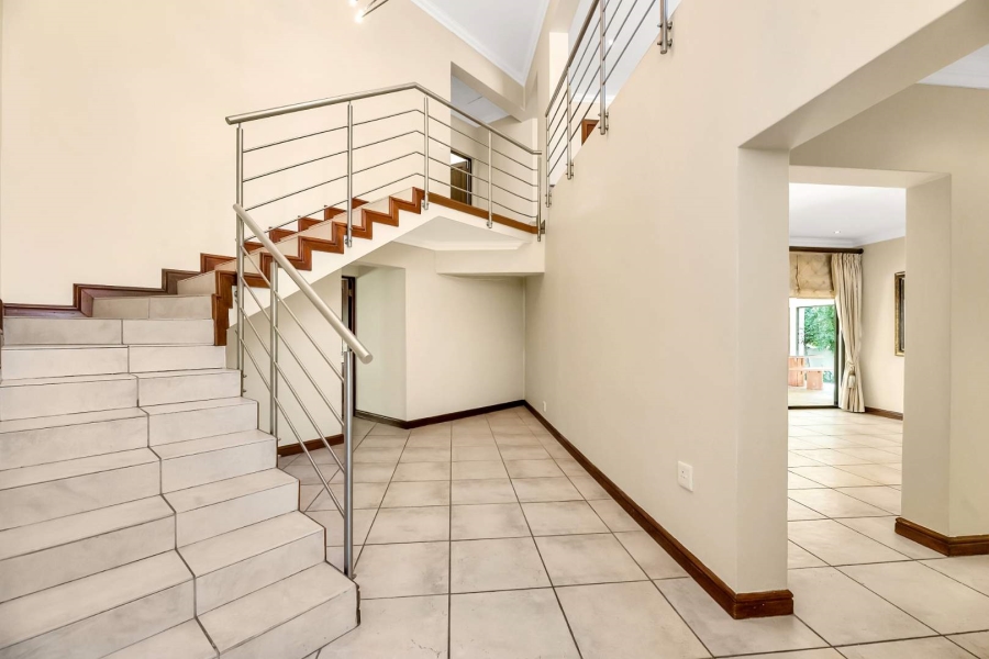 6 Bedroom Property for Sale in Fourways Gardens Gauteng