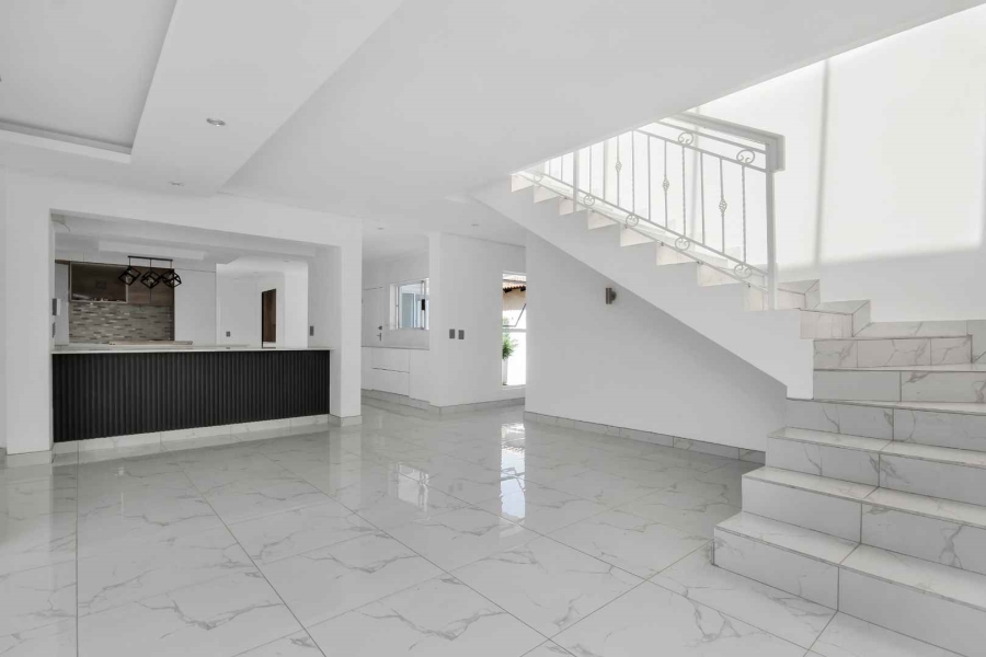 4 Bedroom Property for Sale in Dainfern Golf Estate Gauteng