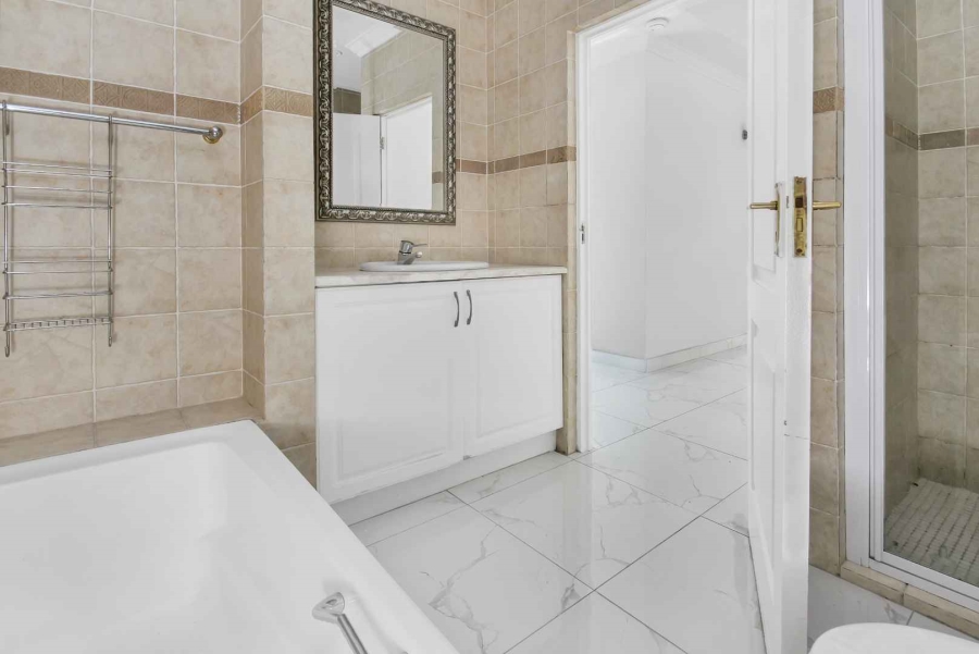 4 Bedroom Property for Sale in Dainfern Golf Estate Gauteng