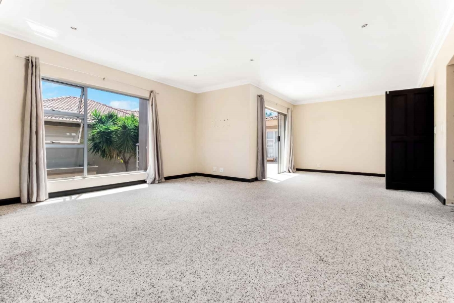 4 Bedroom Property for Sale in Dainfern Gauteng