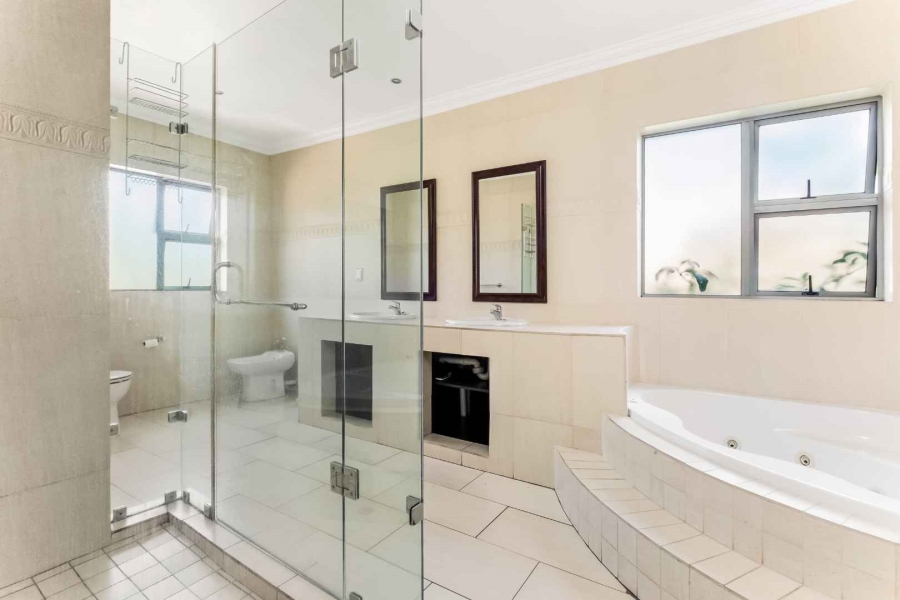 4 Bedroom Property for Sale in Dainfern Gauteng