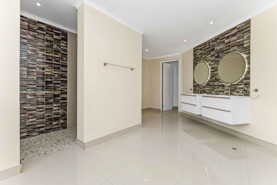 8 Bedroom Property for Sale in Beaulieu Gauteng