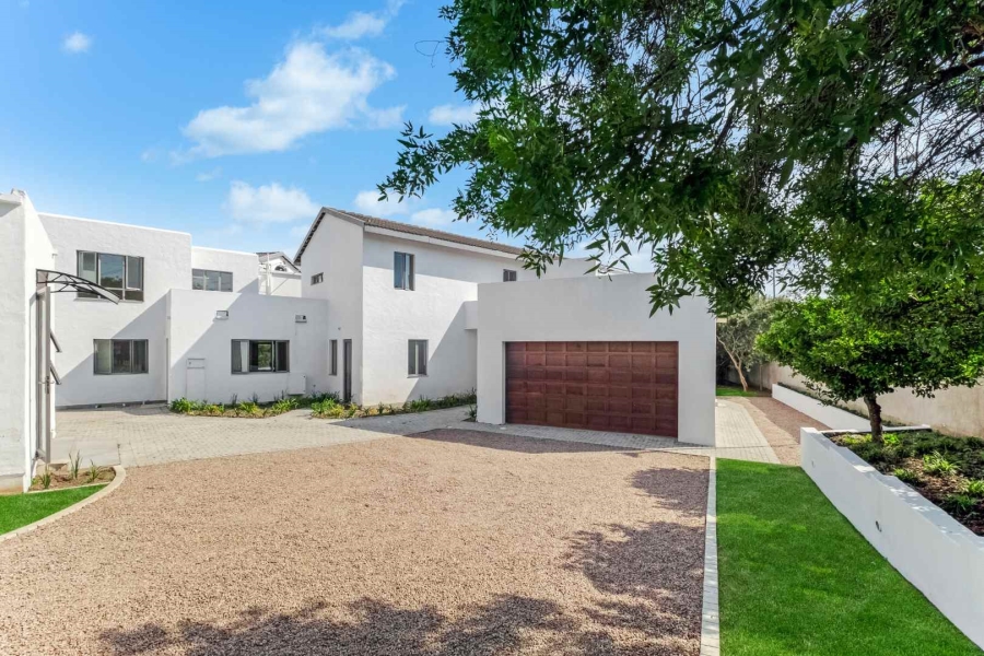 8 Bedroom Property for Sale in Beaulieu Gauteng