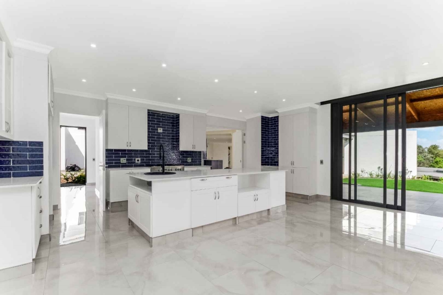 8 Bedroom Property for Sale in Beaulieu Gauteng