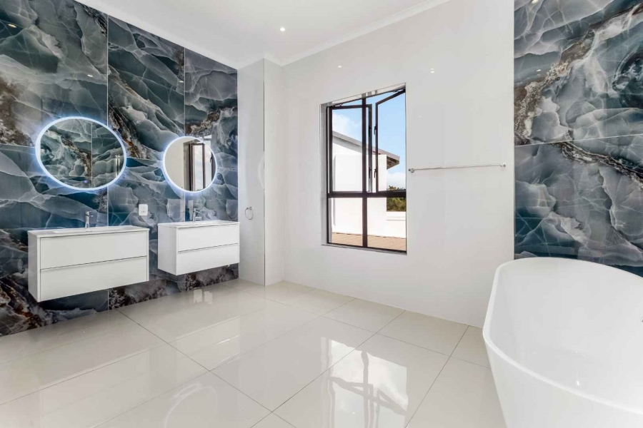 8 Bedroom Property for Sale in Beaulieu Gauteng