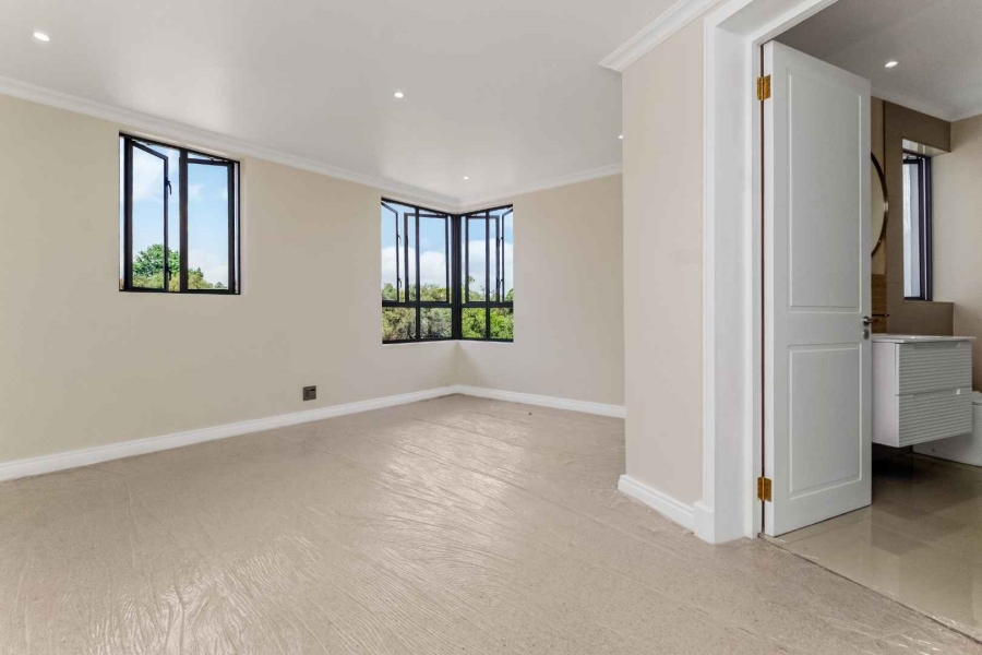 8 Bedroom Property for Sale in Beaulieu Gauteng