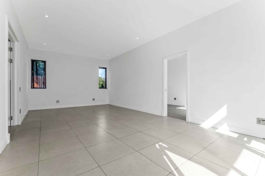 8 Bedroom Property for Sale in Beaulieu Gauteng