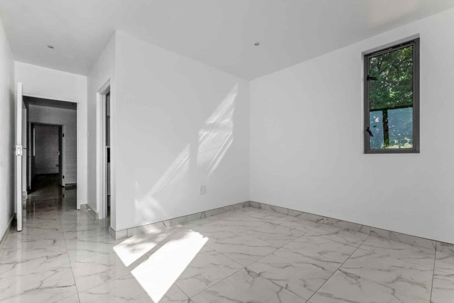 8 Bedroom Property for Sale in Beaulieu Gauteng