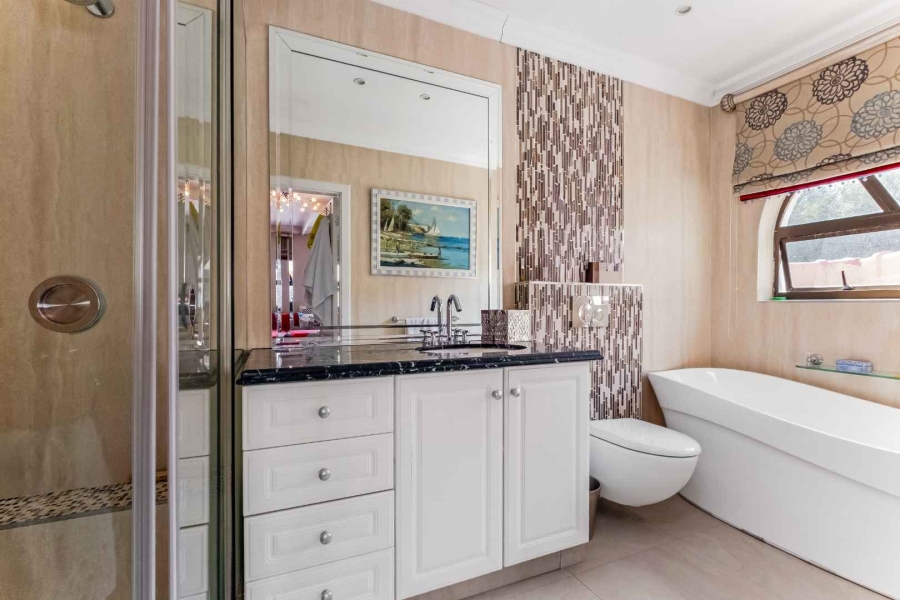 6 Bedroom Property for Sale in Dainfern Golf Estate Gauteng