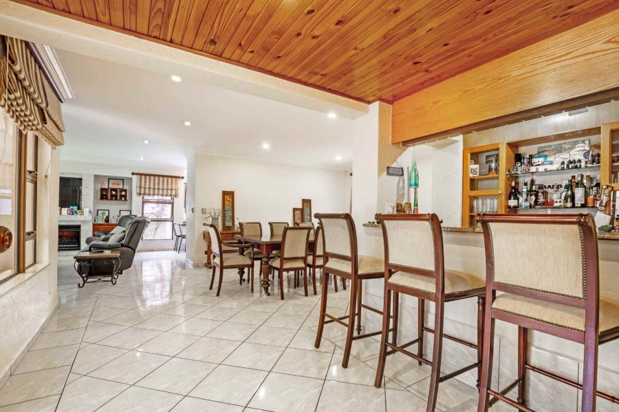 To Let 4 Bedroom Property for Rent in Dainfern Golf Estate Gauteng