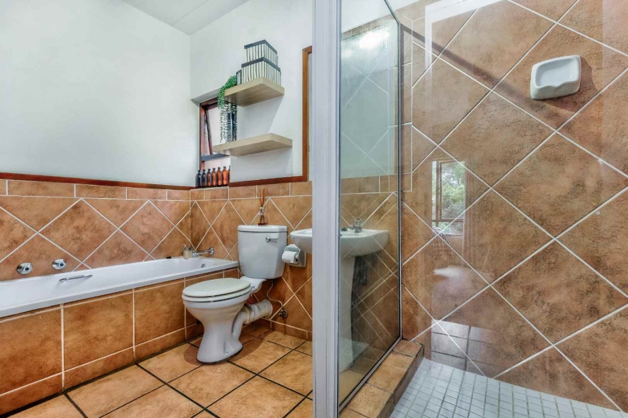 1 Bedroom Property for Sale in Douglasdale Gauteng