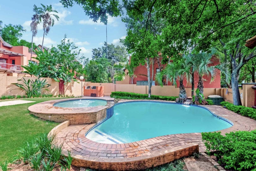 1 Bedroom Property for Sale in Douglasdale Gauteng