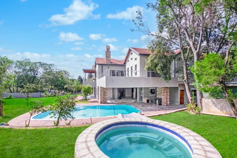 5 Bedroom Property for Sale in Rivonia Gauteng