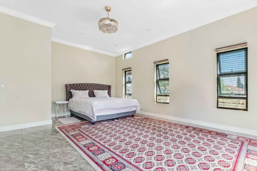 5 Bedroom Property for Sale in Rivonia Gauteng