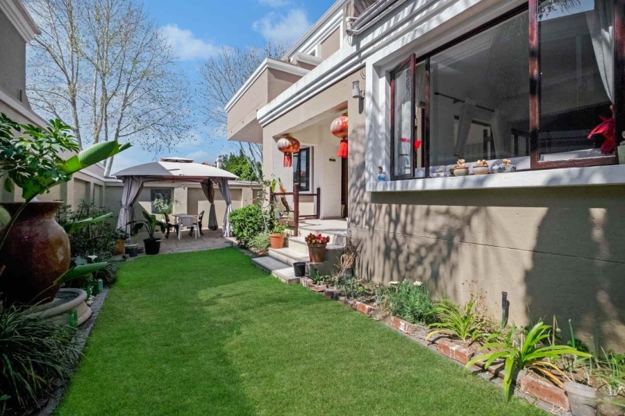 3 Bedroom Property for Sale in Lonehill Gauteng