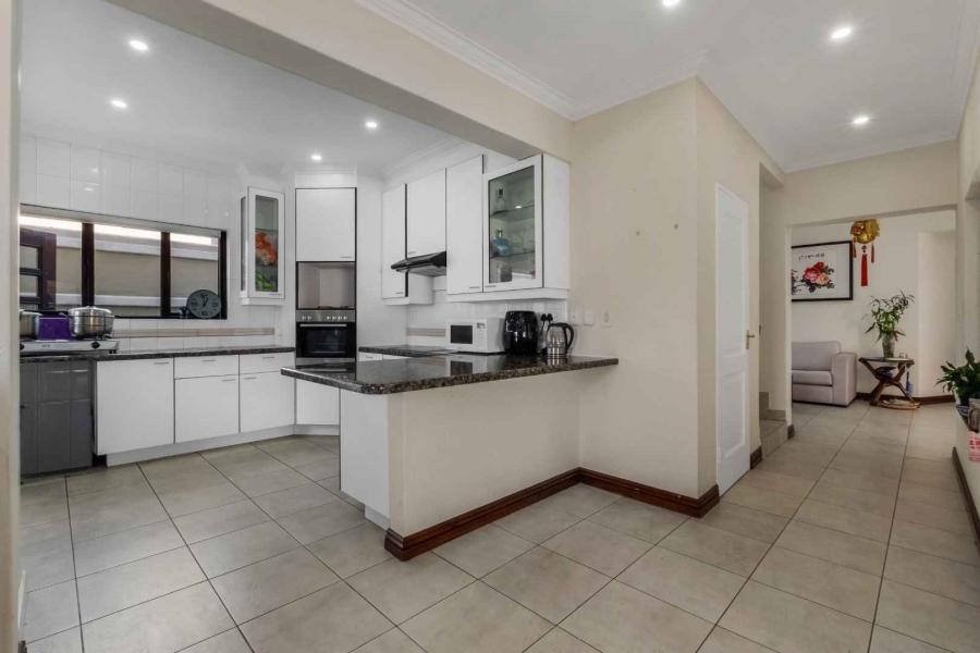 3 Bedroom Property for Sale in Lonehill Gauteng