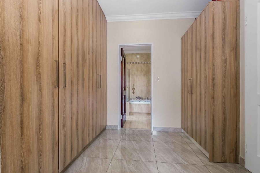 3 Bedroom Property for Sale in Lonehill Gauteng